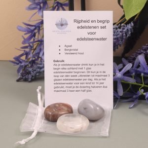 Rijpheid en begrip edelsteenwater