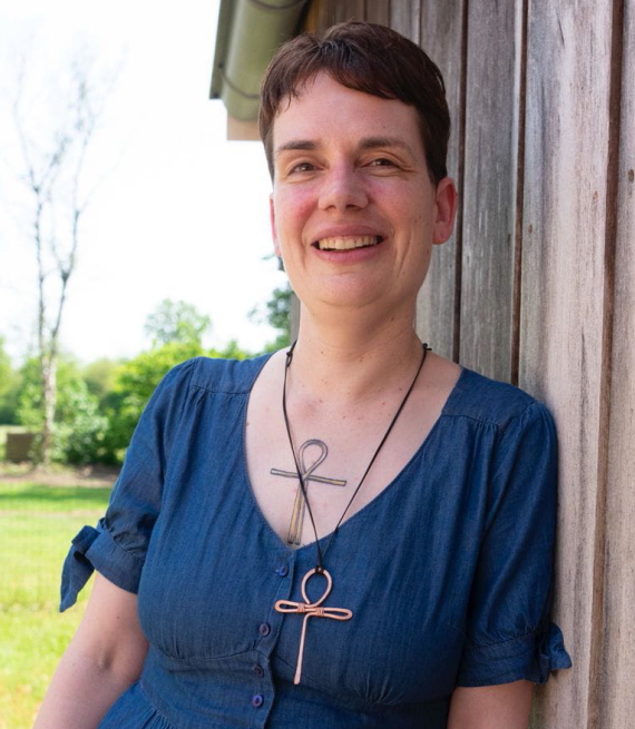 Miranda met Ankh